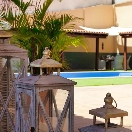 וילה Happiness With Heated Swimming Pool *