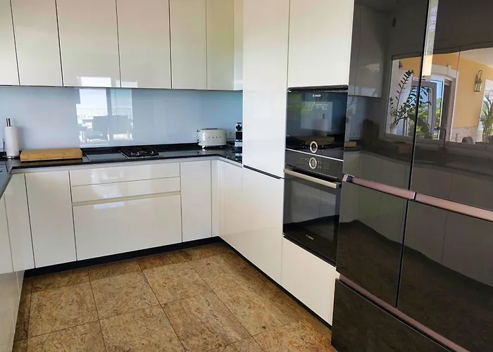 Happiness With Heated Swimming Pool Вілла Адехе