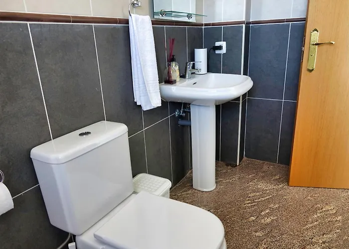 Вілла Happiness With Heated Swimming Pool Адехе