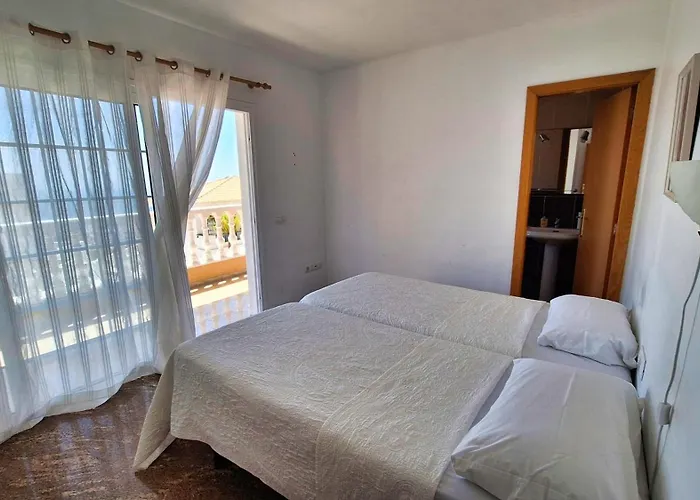 Happiness With Heated Swimming Pool Адехе