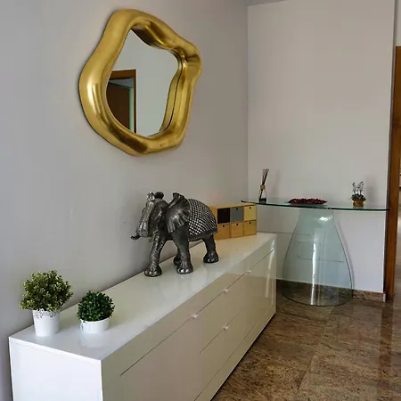 Happiness With Heated Swimming Pool 아데제