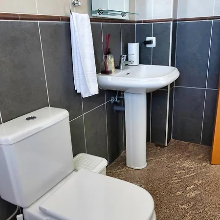 빌라 Happiness With Heated Swimming Pool 아데제