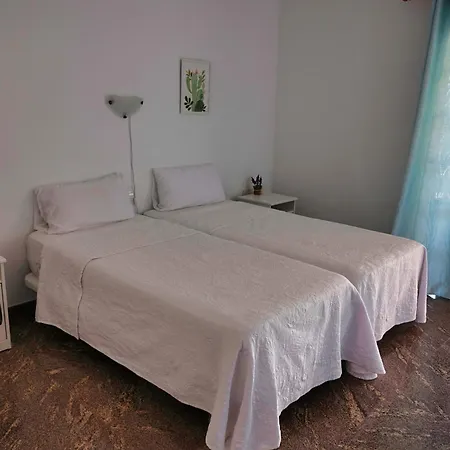 Happiness With Heated Swimming Pool Адехе