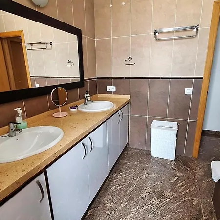 빌라 Happiness With Heated Swimming Pool *