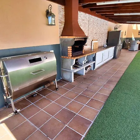 Happiness With Heated Swimming Pool 빌라