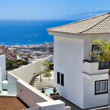 Happiness With Heated Swimming Pool *