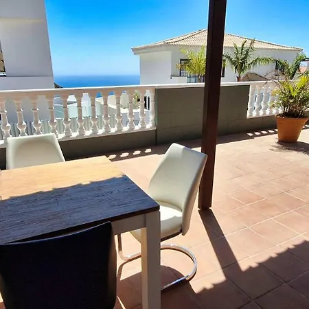 Happiness With Heated Swimming Pool 빌라