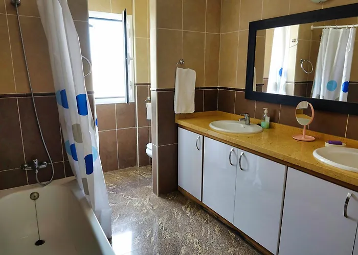 Happiness With Heated Swimming Pool Villa Costa Adeje (Tenerife)