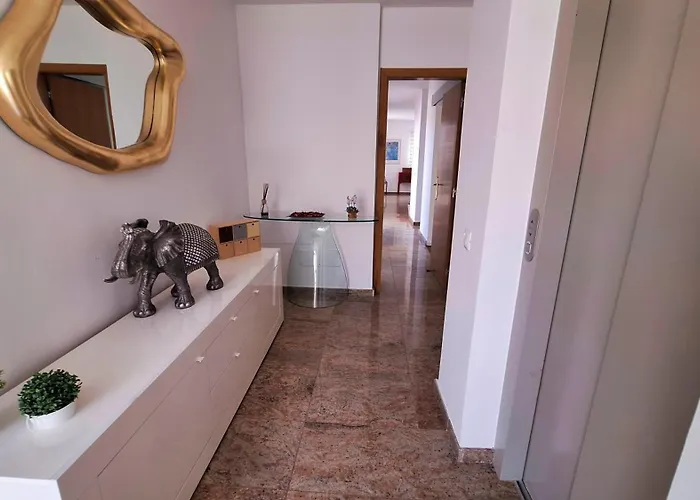 Happiness With Heated Swimming Pool *