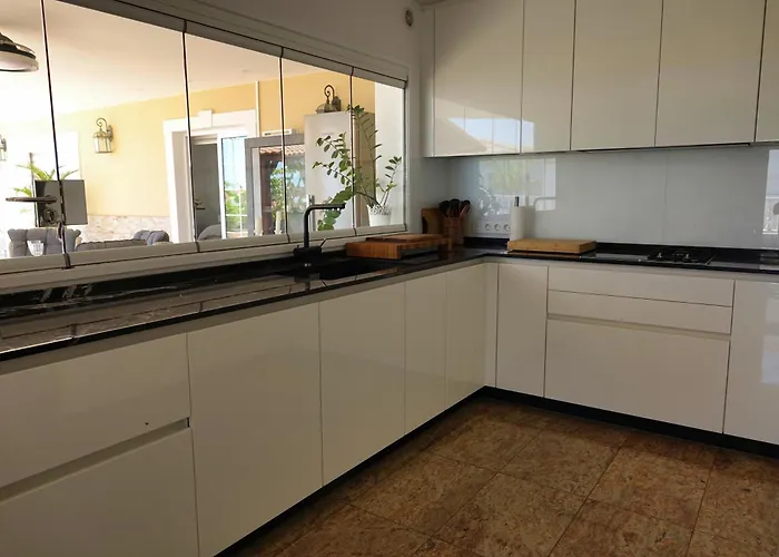 Villa Happiness With Heated Swimming Pool