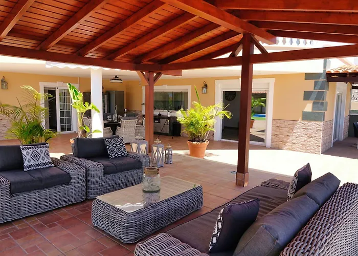 Villa Happiness With Heated Swimming Pool