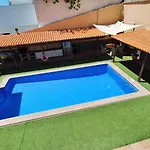 Villa Happiness With Heated Swimming Pool *